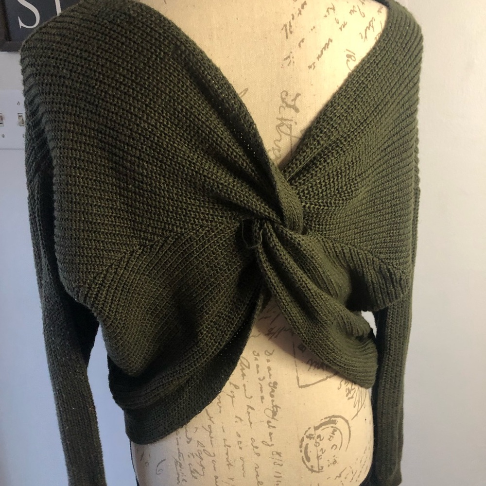 GB Crop Twist Sweater
